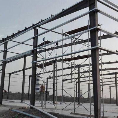 Edifici in acciaio prefabbricati al carbonio Fabbricazione in acciaio galvanizzato o verniciato