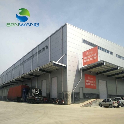 Magazzino Prefabbricato con Struttura in Acciaio e Design a Telaio a Portale