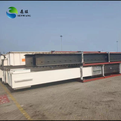 Magazzino con struttura in acciaio dall'aspetto industriale, resistente ai terremoti di grado 7-9 e con connessioni bullonate