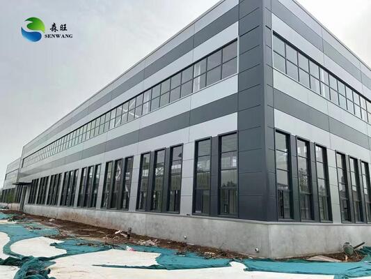 Struttura in acciaio zincato o verniciato con design modulare e retrattile manuale o elettrico per applicazioni di stoccaggio