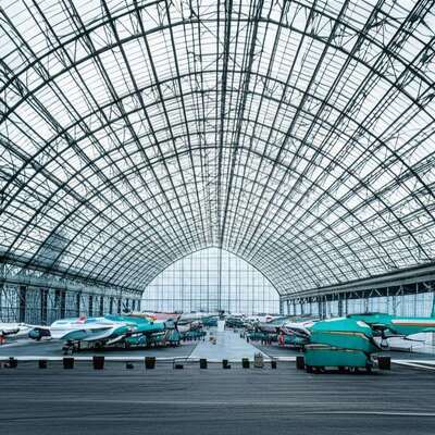 Magazzino con struttura in acciaio prefabbricata con telaio in acciaio e arcarecci secondari zincati a caldo, soluzione durevole e di stoccaggio