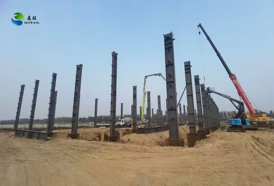 Resistenza al vento fino a 300 Km/h, struttura in acciaio, magazzino con 50 anni di vita e colori personalizzati